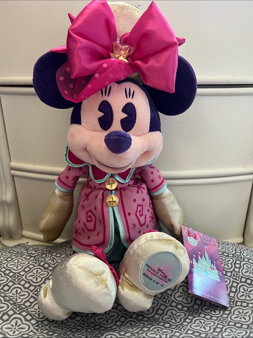 Disney | Limited Edition Minnie Mouse 3/12